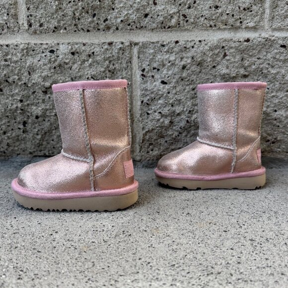 UGG AUSTRALIA Classic Metallic Pink Boots Girls 6 EU 22 Rose Gold Toddler Girl - Picture 4 of 9